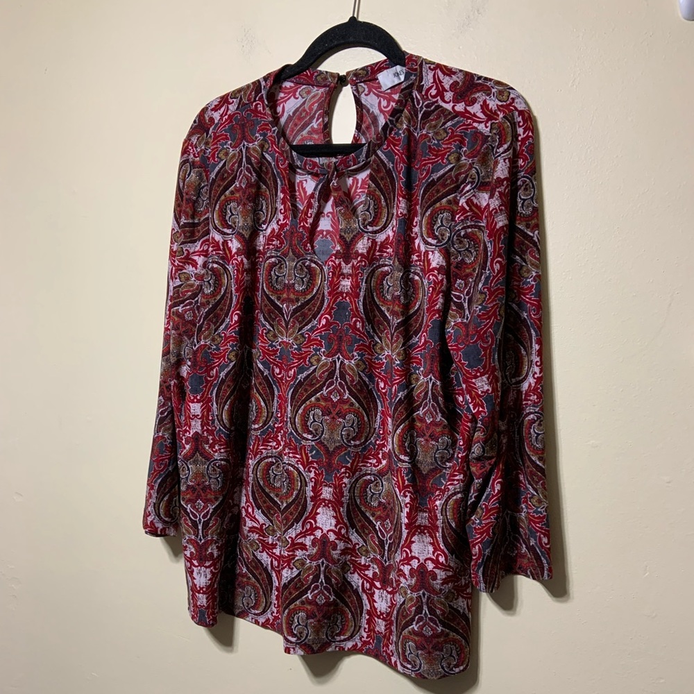 Red, white ,teal paisley top